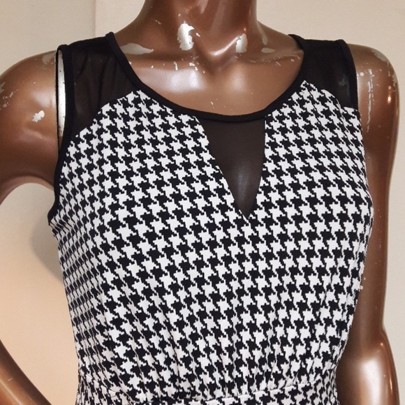 NWOT Fabulous Houndstooth Fit & Flare Dress - Picture 2 of 4
